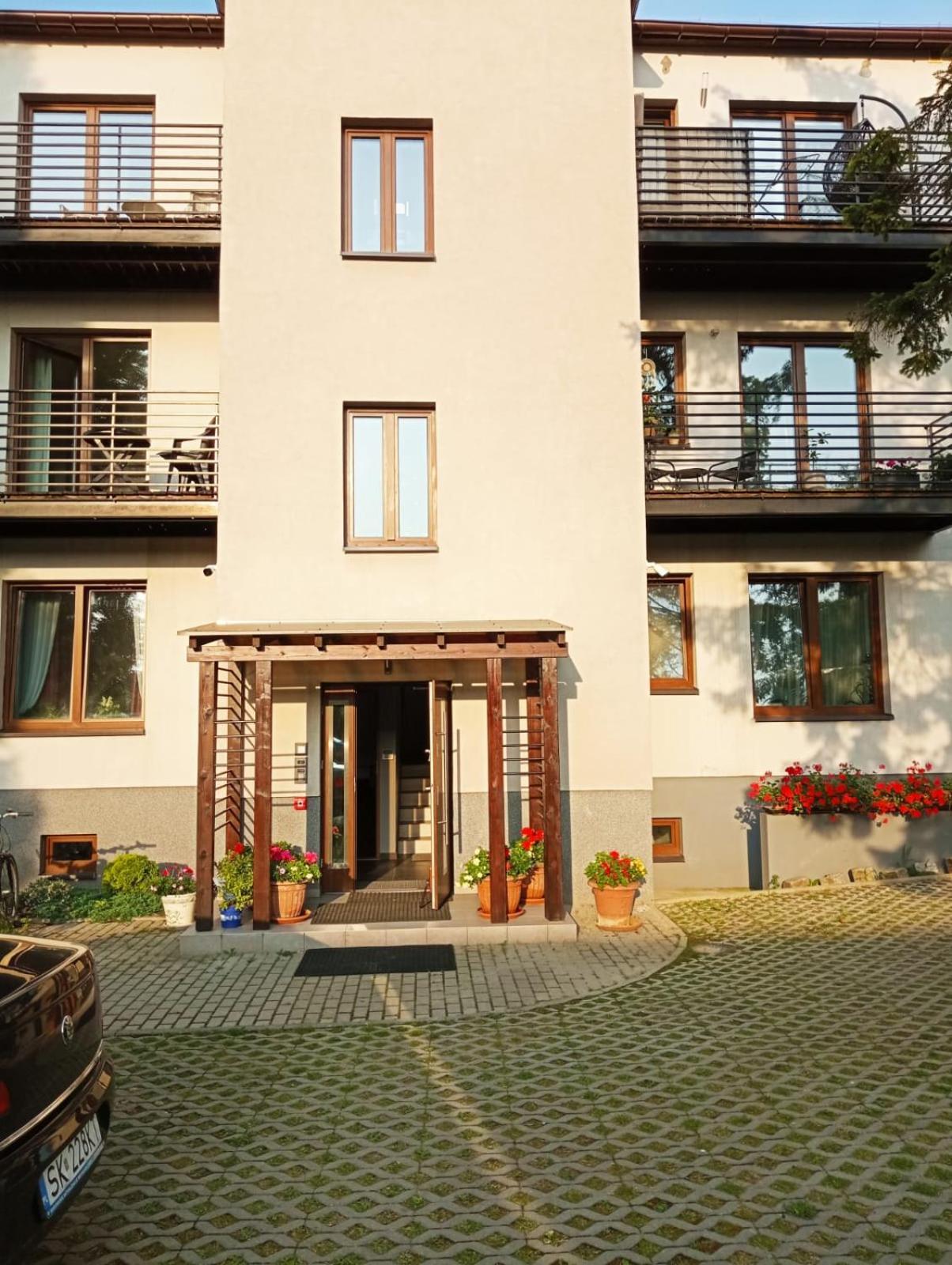 Przytulne Studio 4 Z Parkingiem Kattowitz Exterior foto